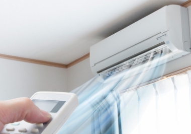 Veja como economizar energia sem desligar o ar condicionado